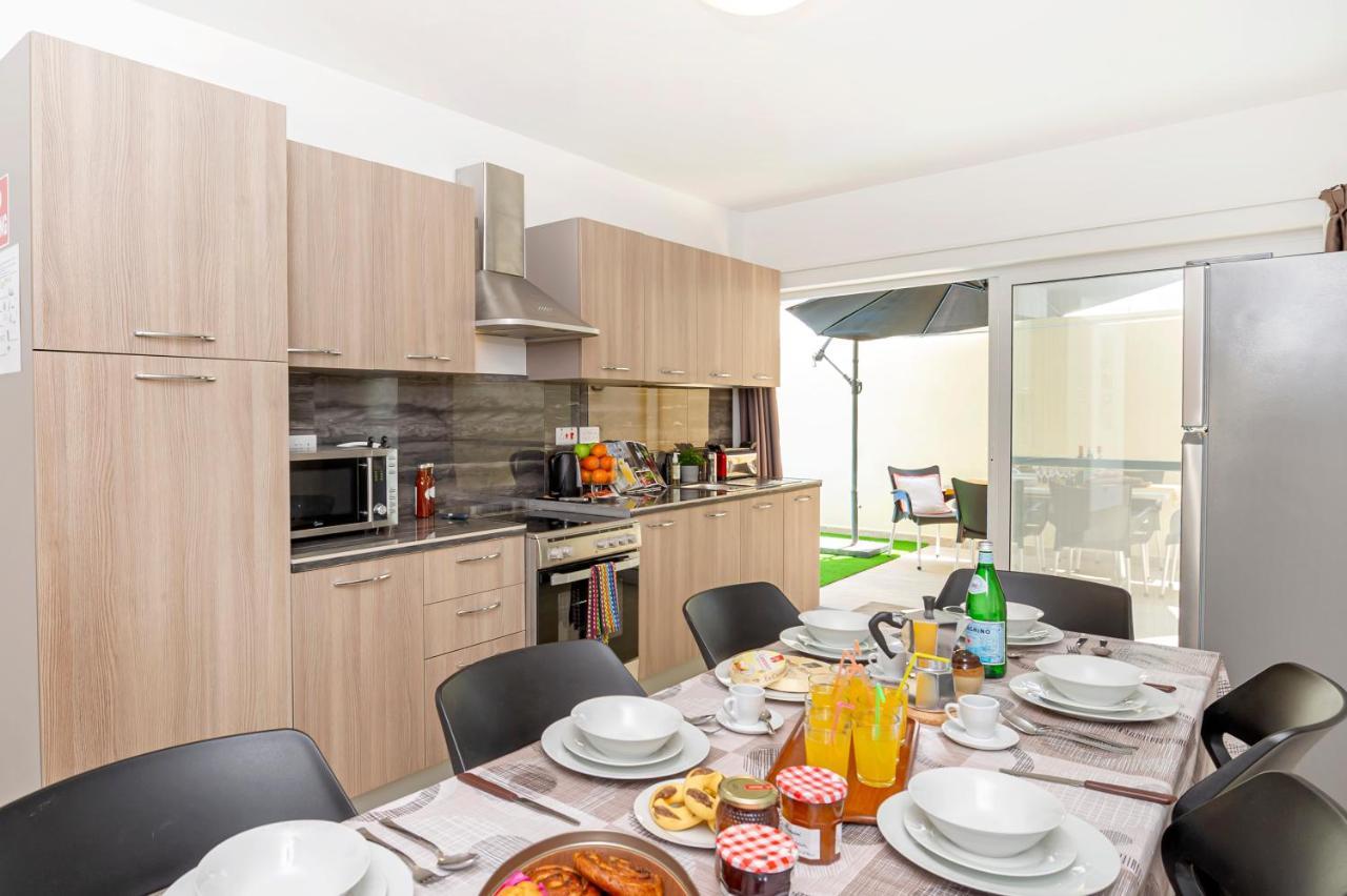 Summer Breeze 3 Bedroom Family Maisonette With Sunny Terrace In Mellieha - By Getawaysmalta Ngoại thất bức ảnh